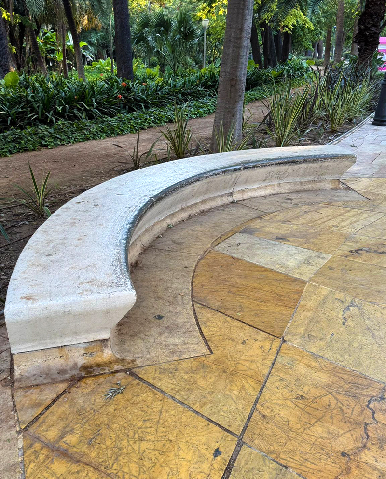 Málaga Park Bench - Concrete Obstacle - Image 5